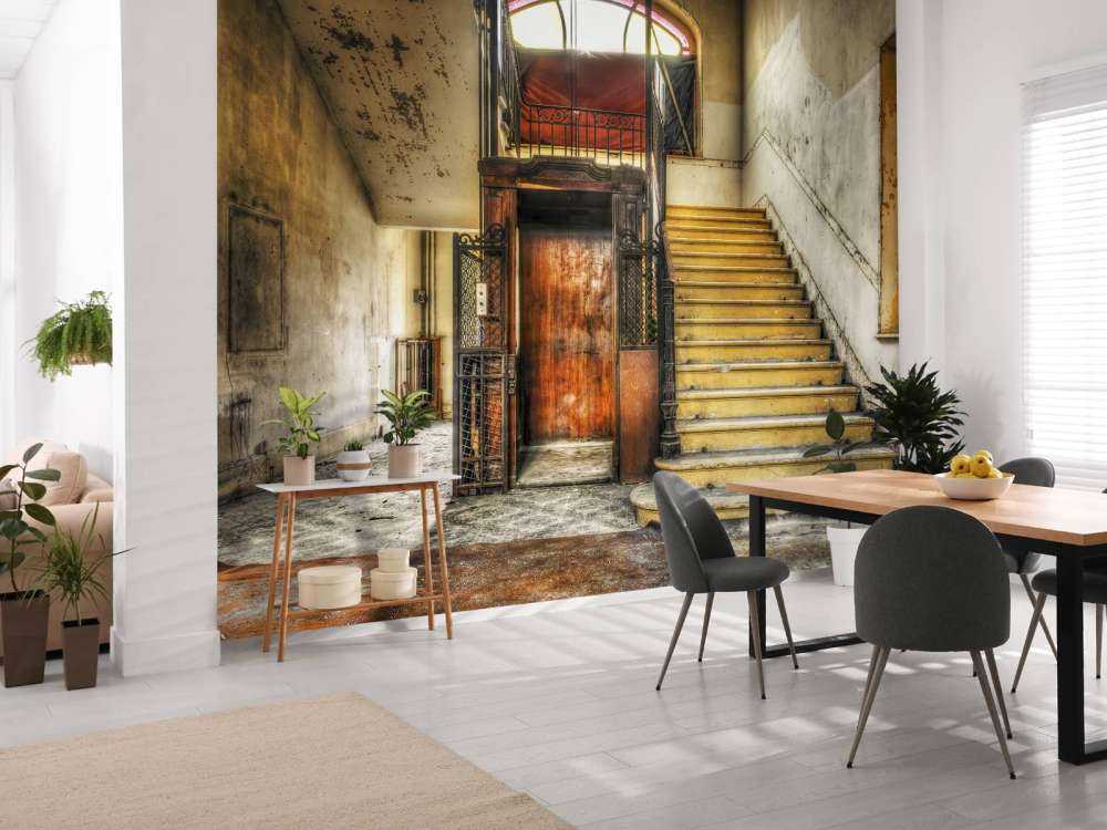 Hall d'hôtel abandonné