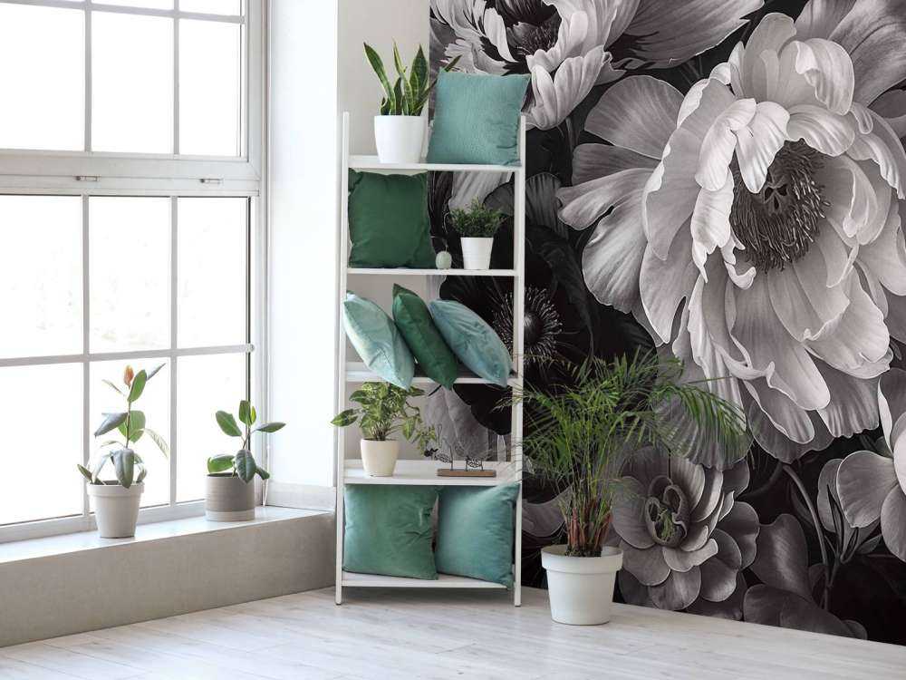 Jardin de fleurs baroque maximaliste en niveaux de gris