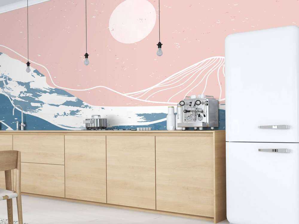 Montagnes d'hiver devant le soleil