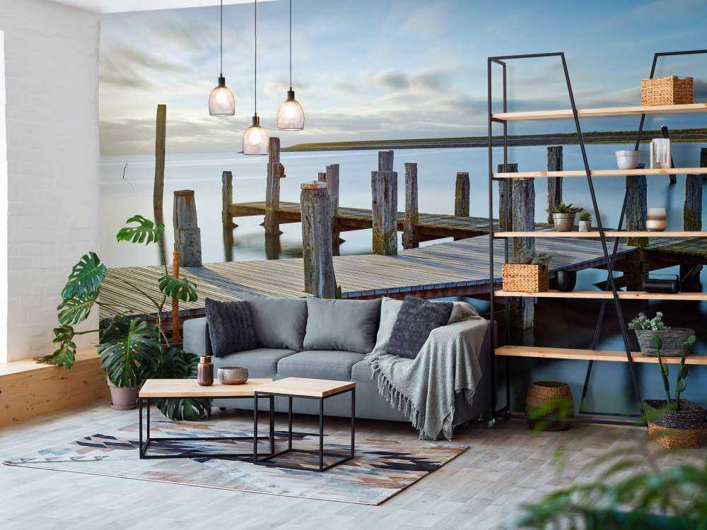 Jetée en bois au lever du soleil