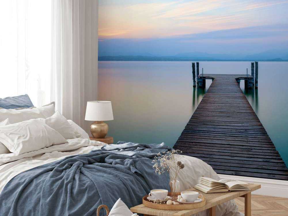 Jetée au coucher du soleil