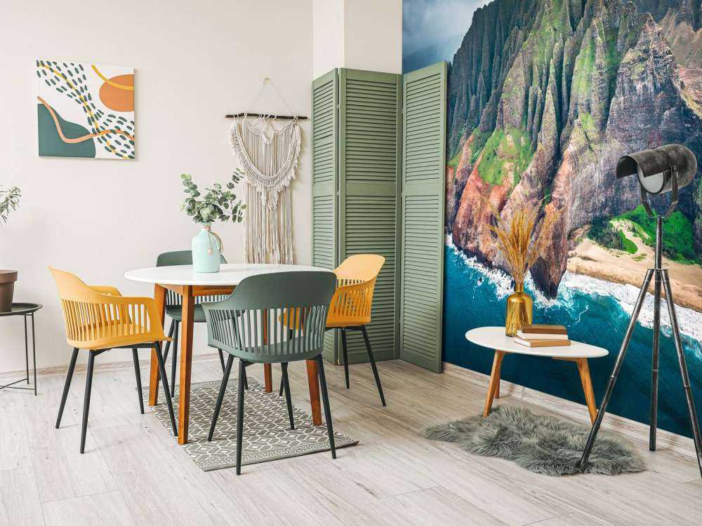 Falaises dramatiques sur la côte turquoise