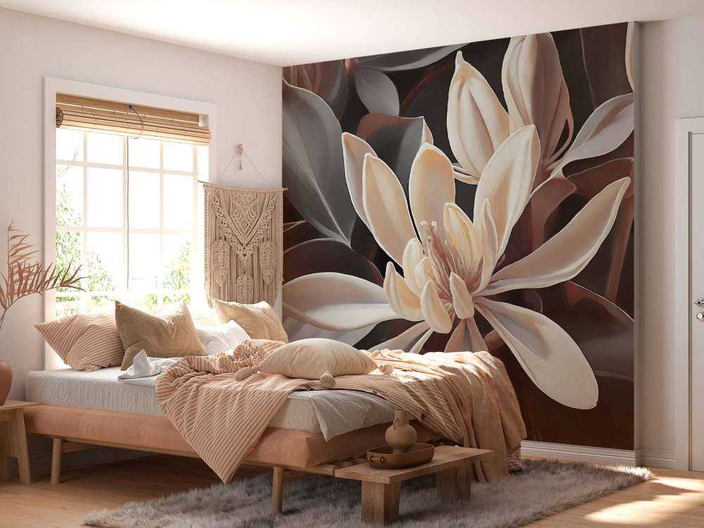 Fleurs de magnolia crème sur fond sombre