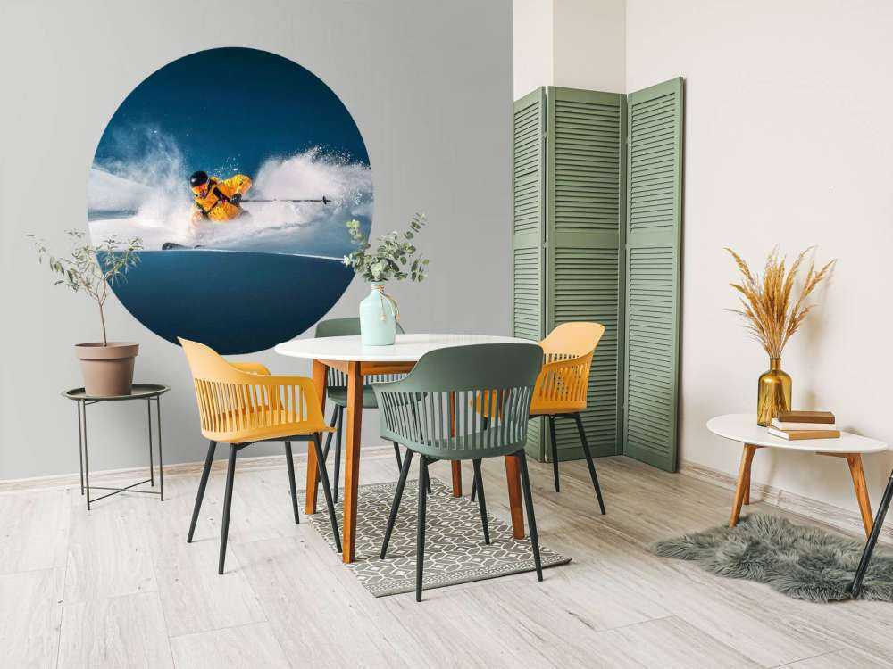 Descente dans une poudreuse profonde