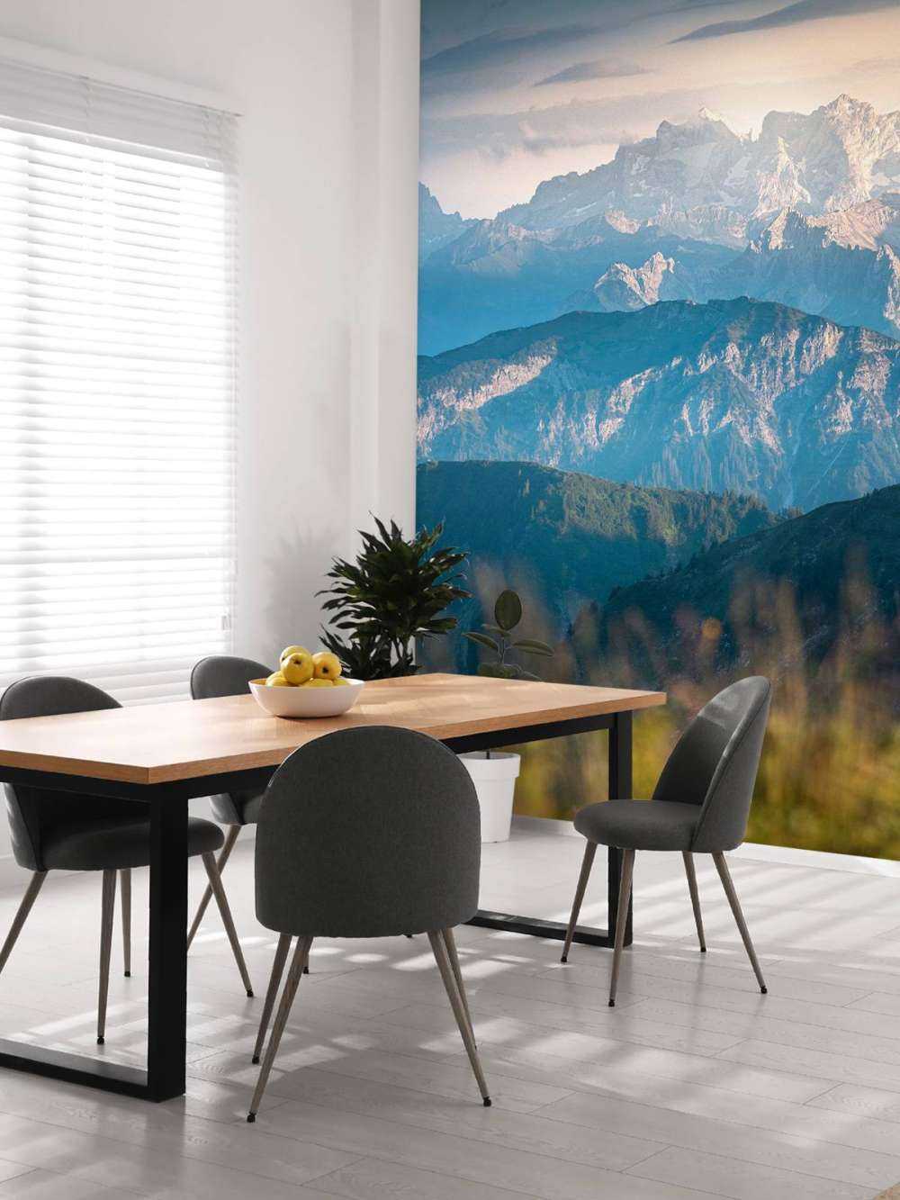 La stratification bleue dans les montagnes.