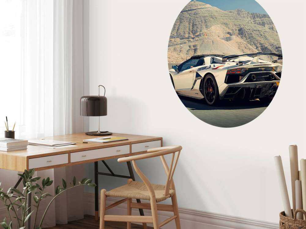 Supercar sur col de montagne