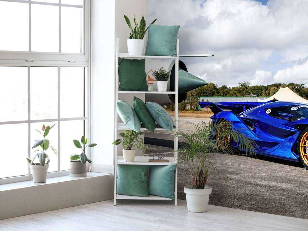 Supercar futuriste à l'aéroport
