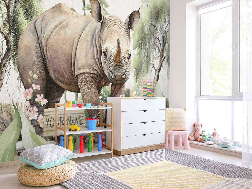 Bébé rhino dans la savane