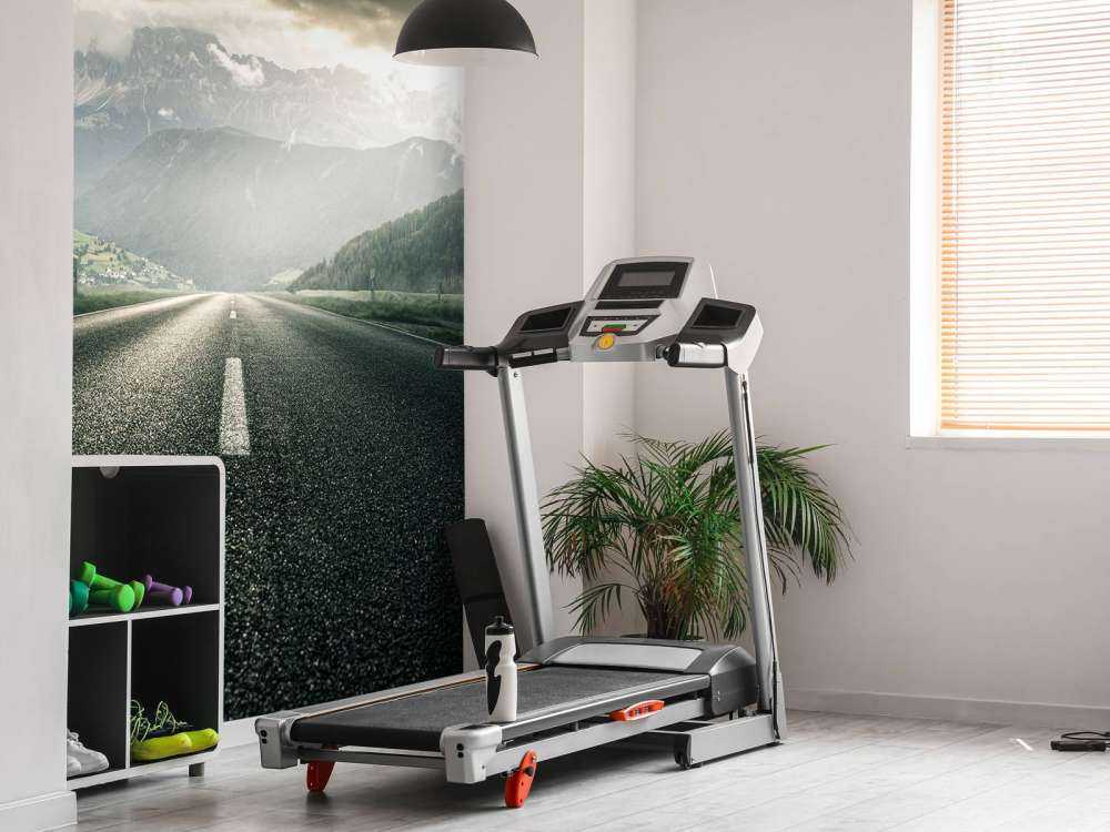 Route dans un paysage montagneux