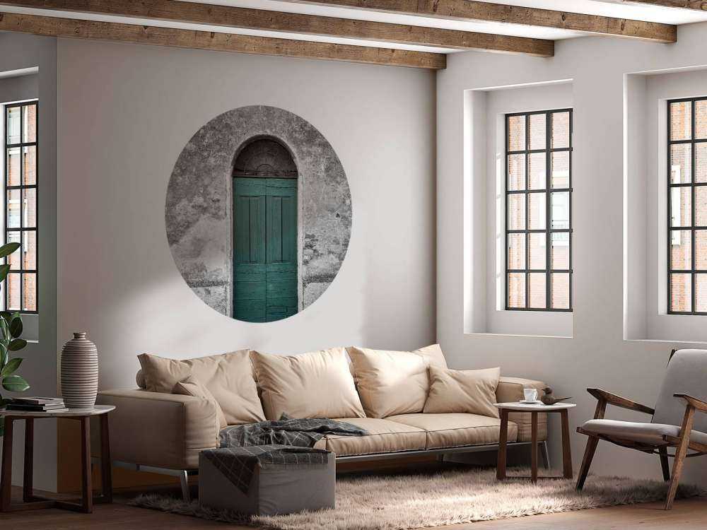 Porte verte dans un vieux mur