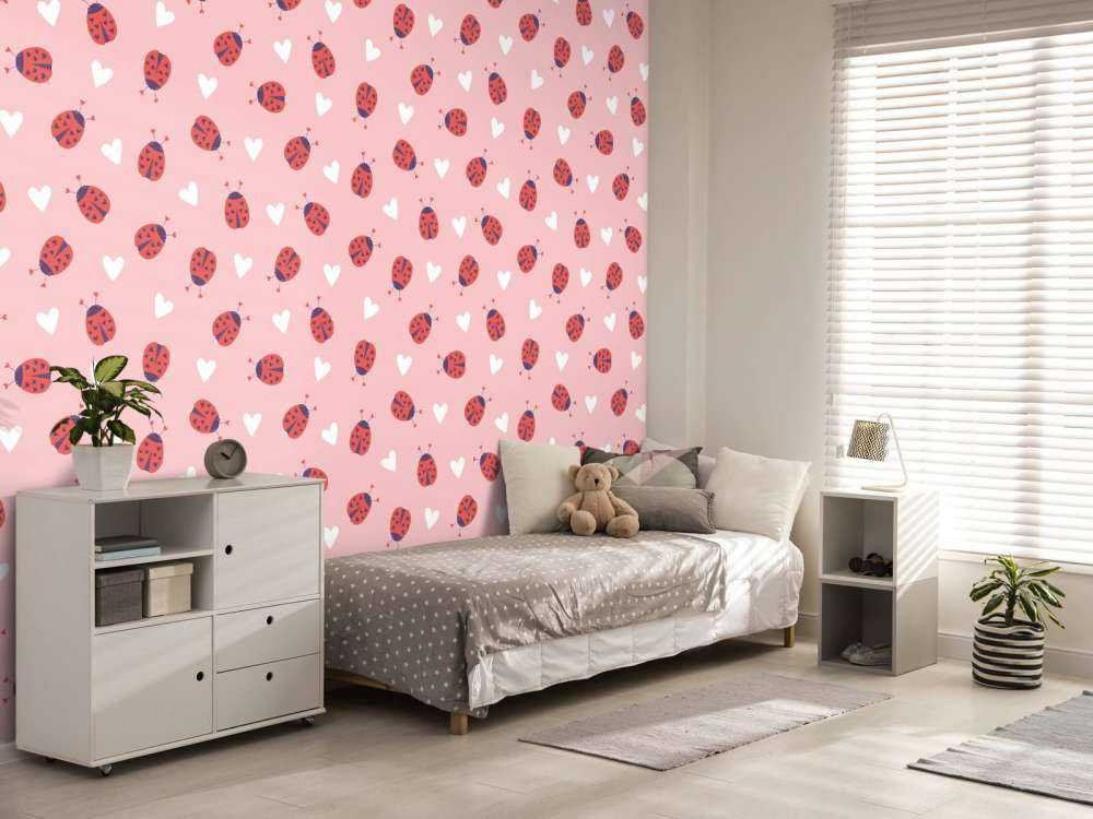 Coccinelles avec des cœurs