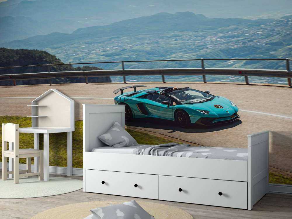 Alpenrit avec des voitures de sport de luxe