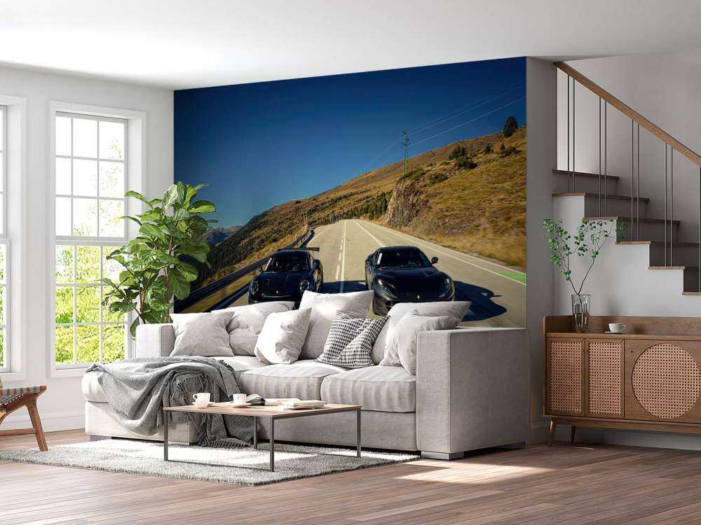 Supercars noires dans les montagnes