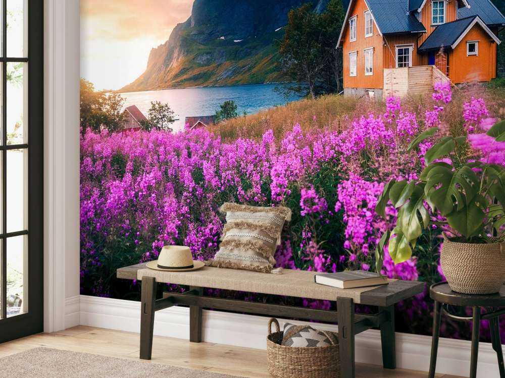 Maison orange sur un fjord violet.