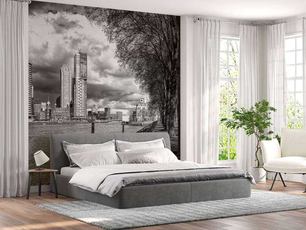 Ciel de nuit en noir et blanc depuis le quai