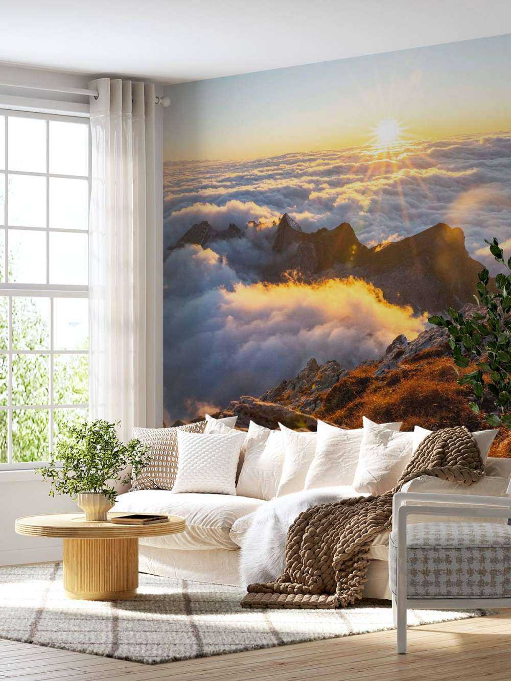 Lumière du soleil au-dessus de la mer de nuages