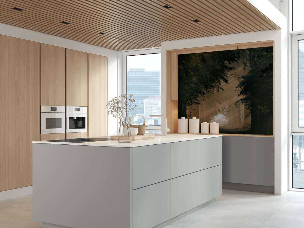 Lumière dorée dans la forêt