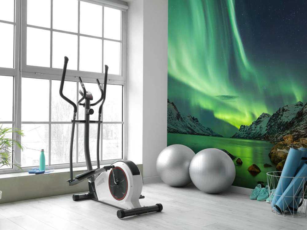 Aurore boréale entre deux fjords