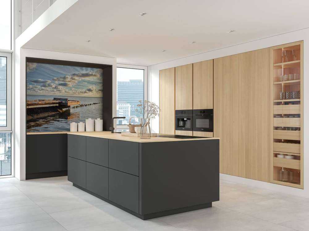 Jetée avec de beaux nuages