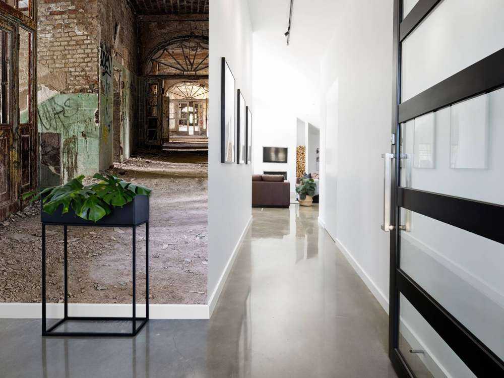 Cage d'escalier dans un bâtiment abandonné