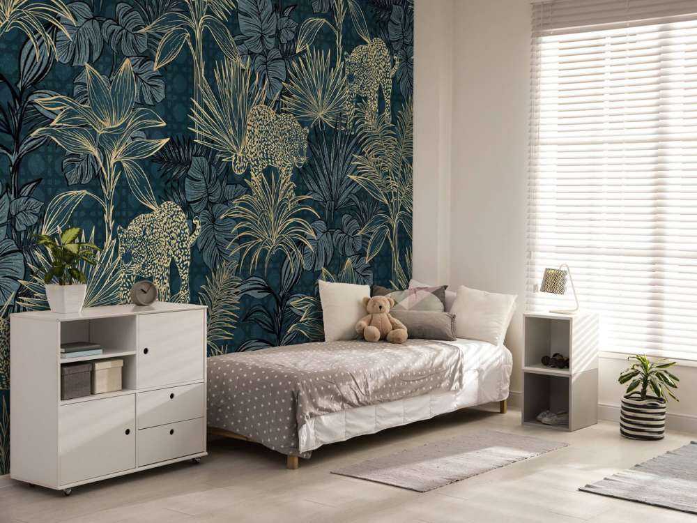 Des panthères dans la jungle