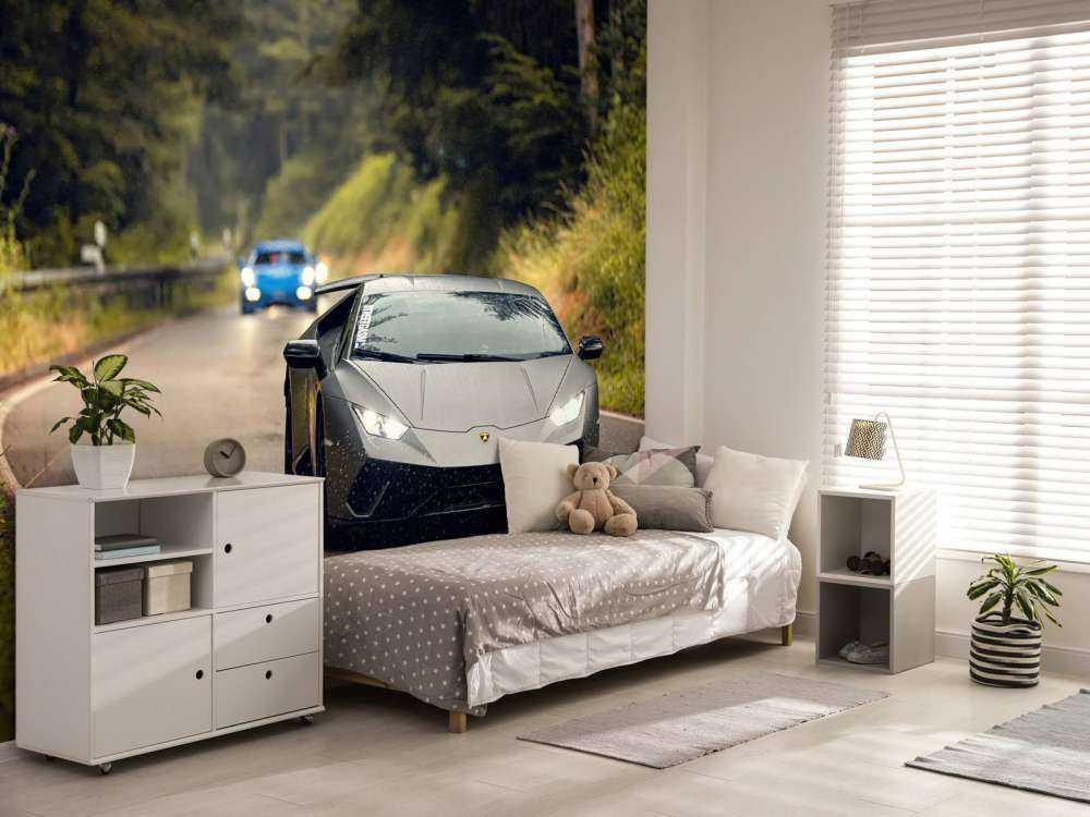 Lamborghini gris mat dans la nature