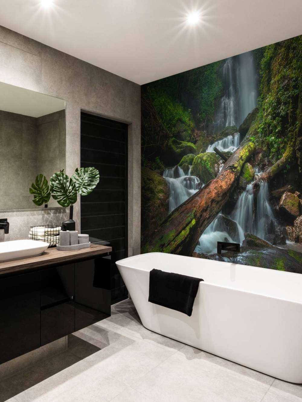 Gros plan sur une chute d'eau