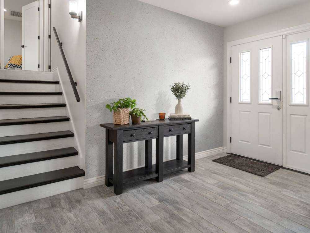 Structure en béton avec des pierres fines