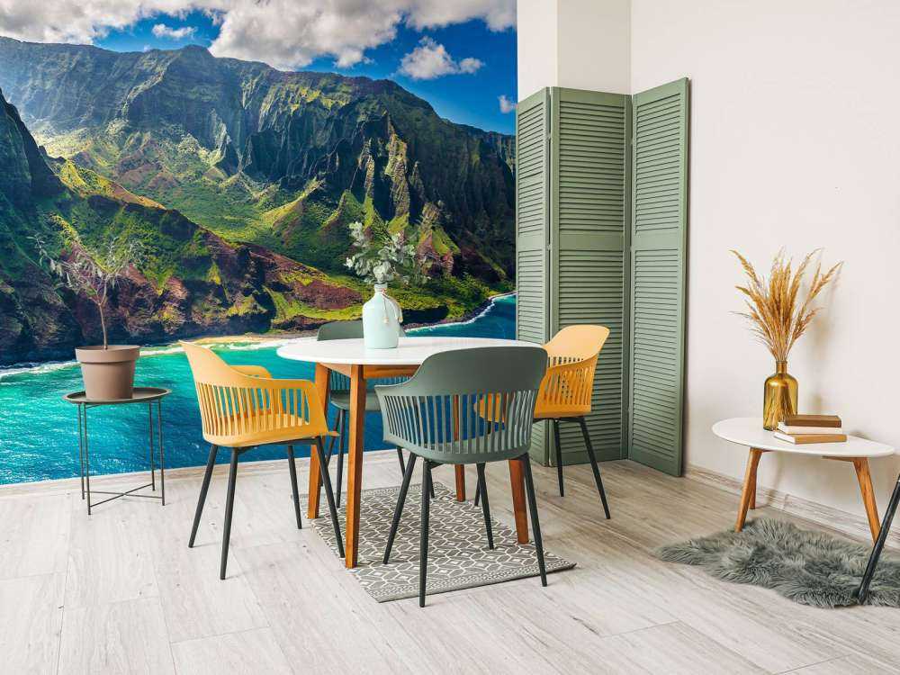 Montagnes le long de la côte