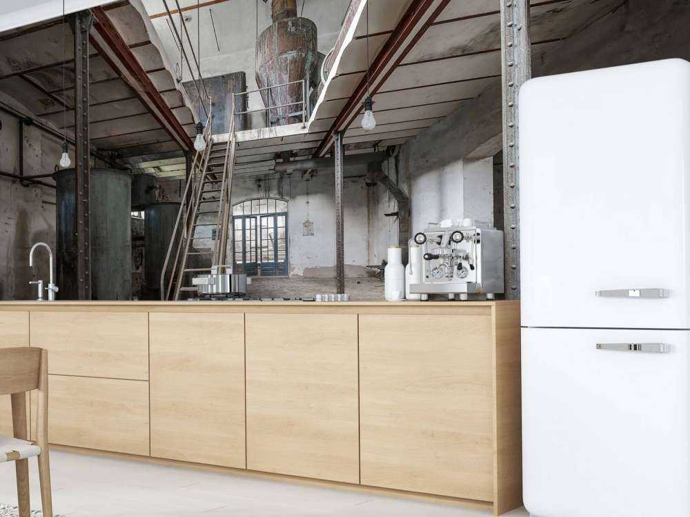 Ancien hall d'usine abandonné