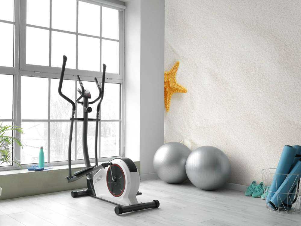 Étoile de mer sur sable blanc