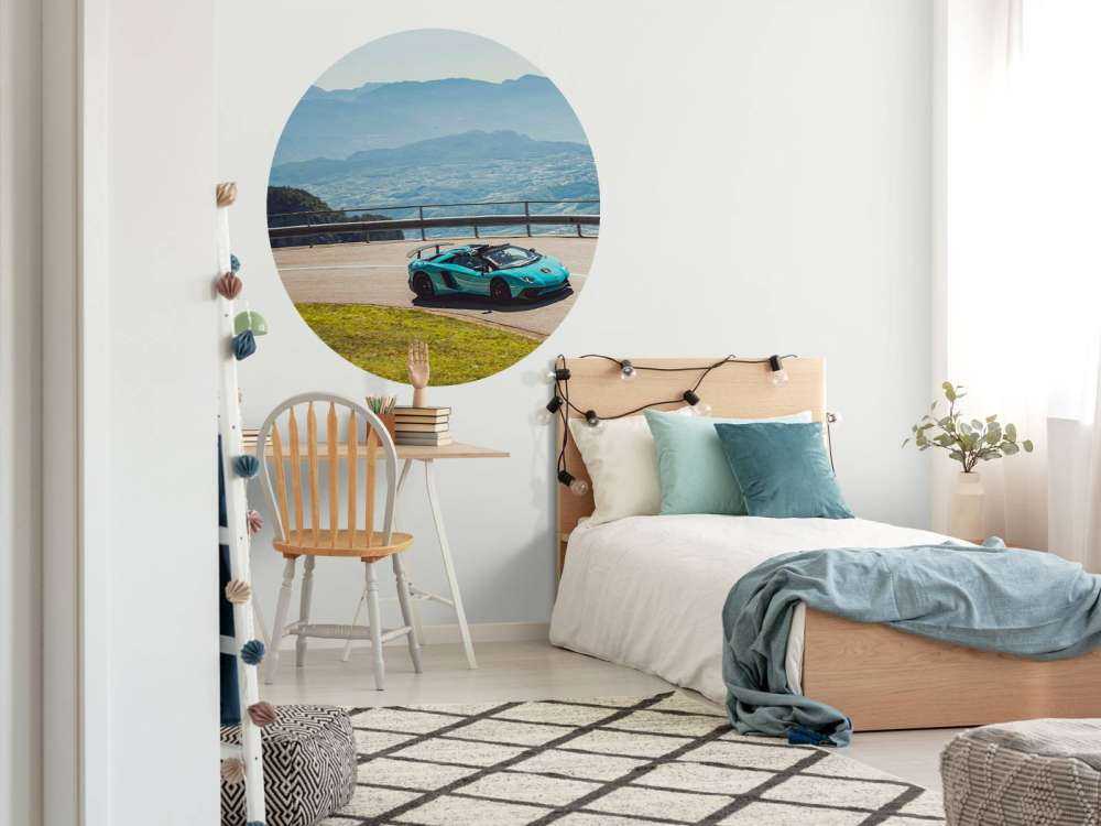 Alpenrit avec des voitures de sport de luxe