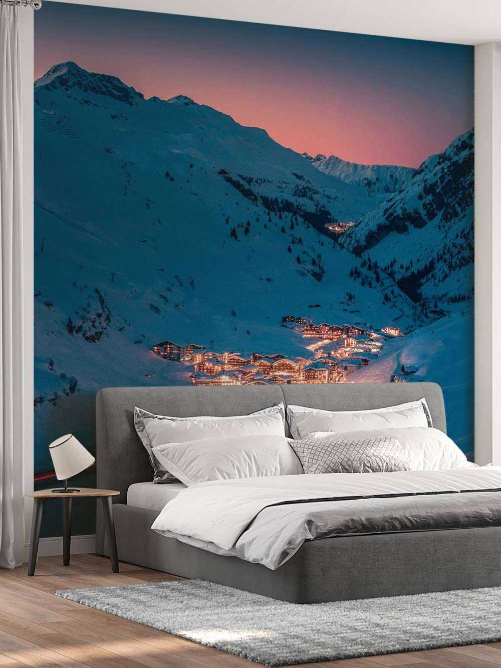 Lumière du soir dans un village alpin