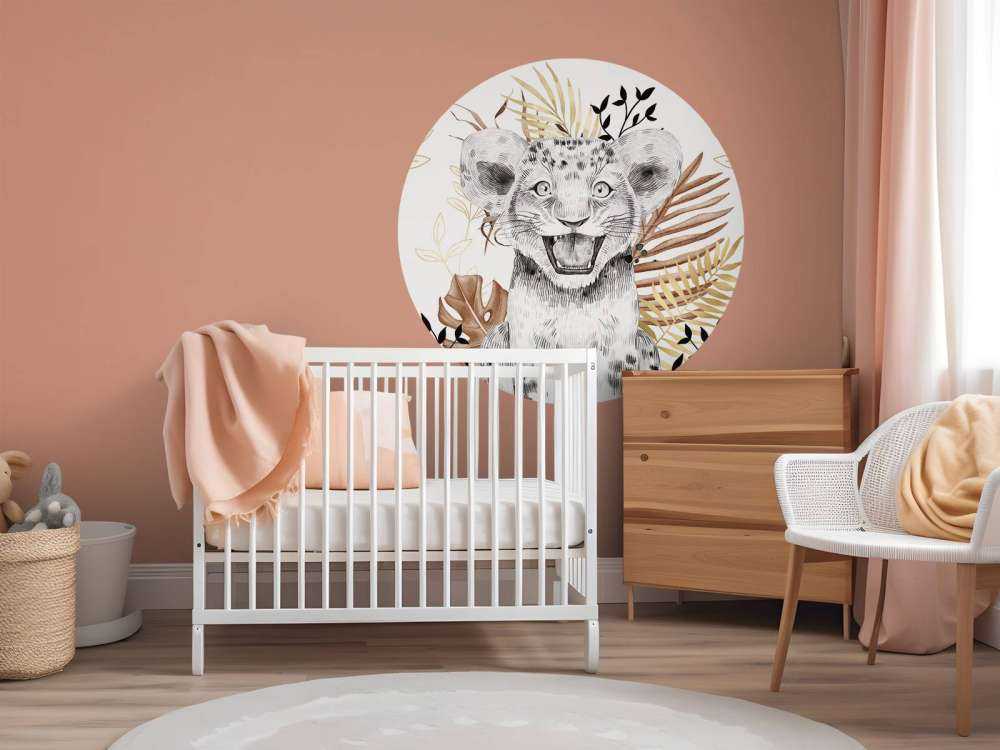 Bébé lion feuillage marron et or