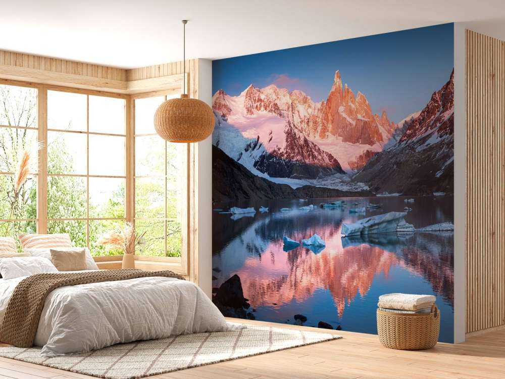 Lac de glacier avec lueur alpine en Patagonie.