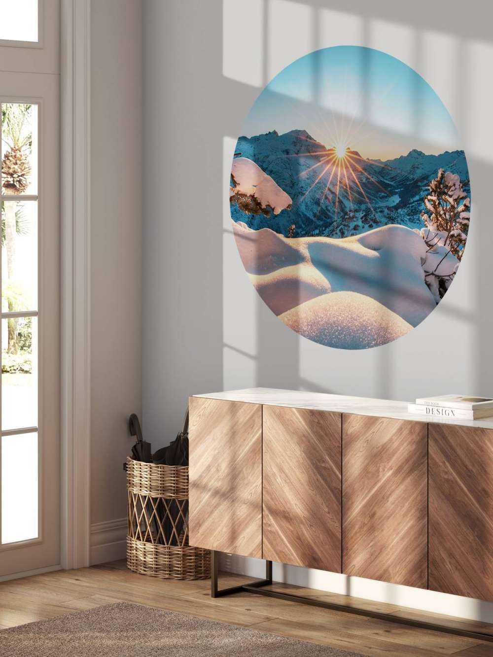 Soleil du matin sur une vallée enneigée