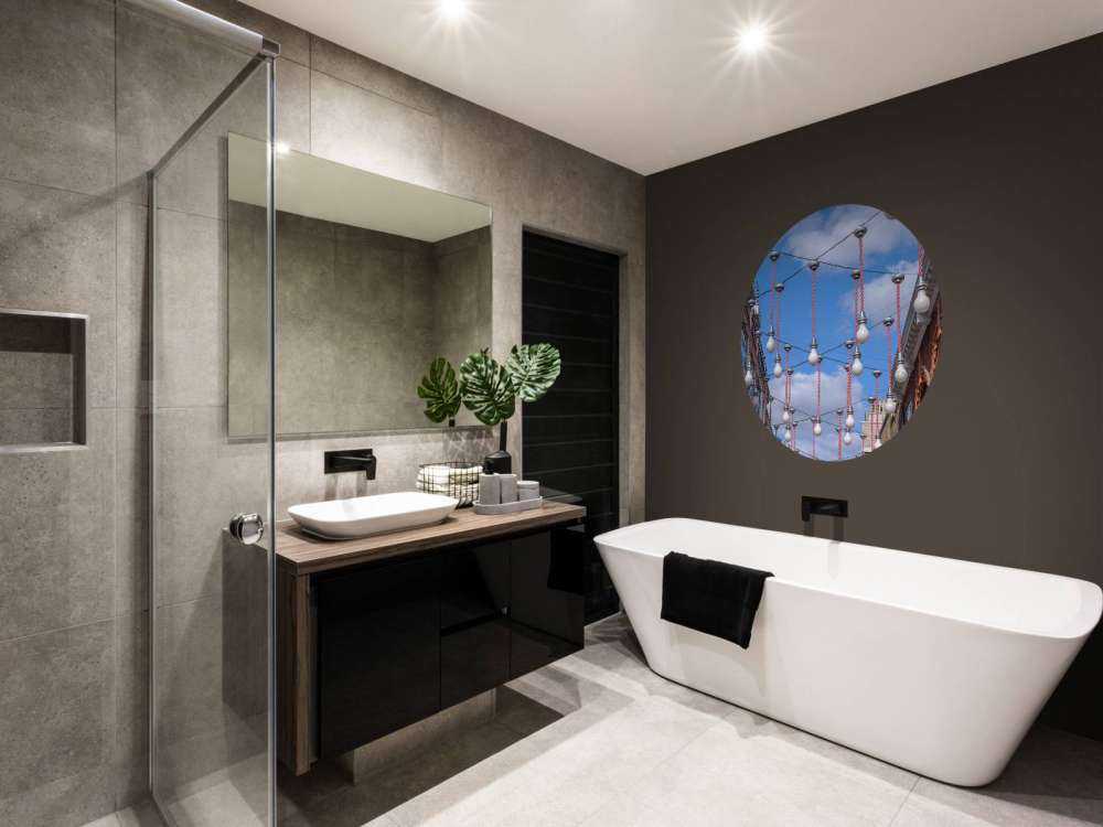 Ampoules lumineuses suspendues le long des bâtiments pour les décorations de Noël, Londres.