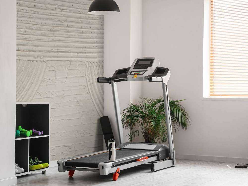 Lignes et structures en blanc cassé