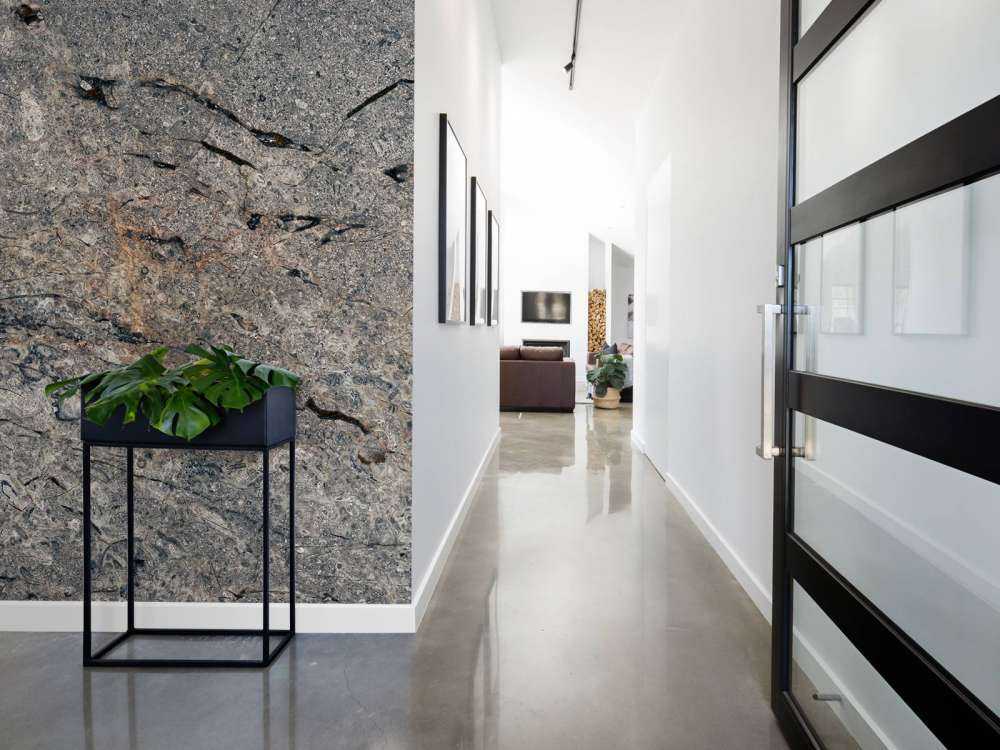 Structure en marbre gris