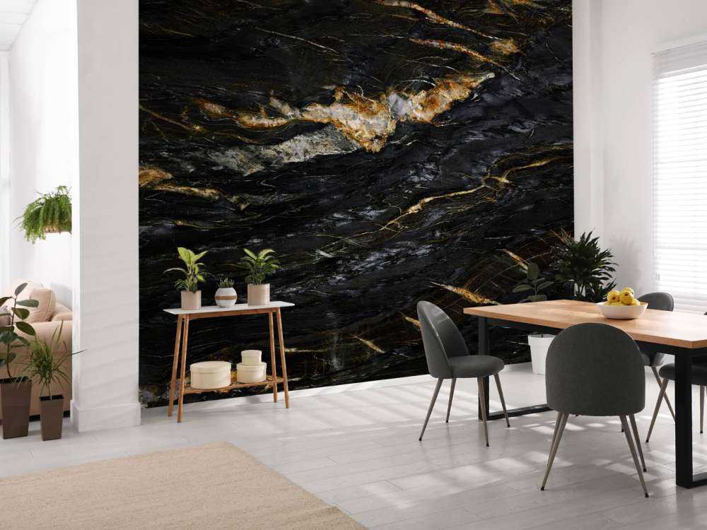 Marbre foncé robuste