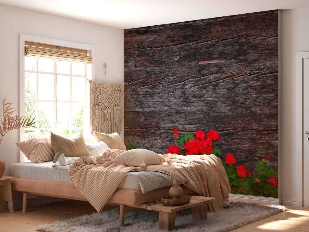 Bois vieilli avec des fleurs