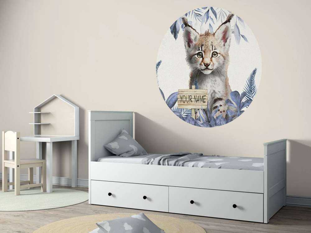 Bébé lynx dans la jungle bleu