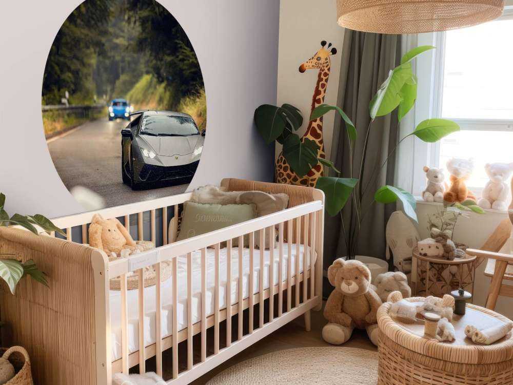 Lamborghini gris mat dans la nature