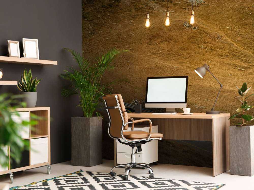 Audi R8 sur une route de montagne isolée