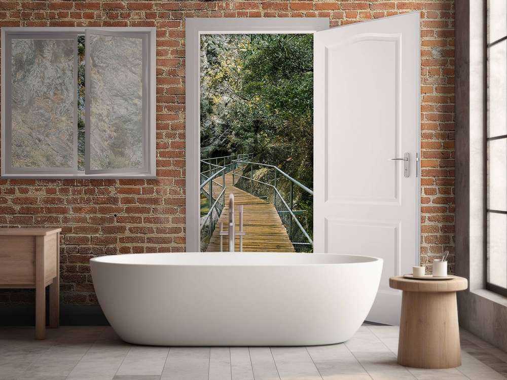 Pont entre rocher et verdure