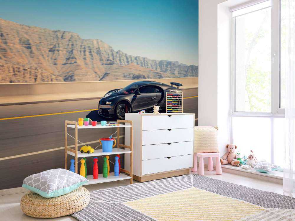 Hypercar contre paysage montagneux