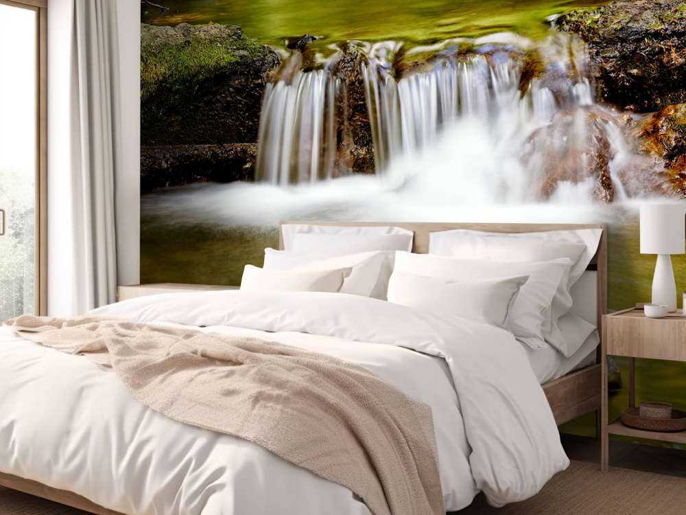 Petite cascade détaillée