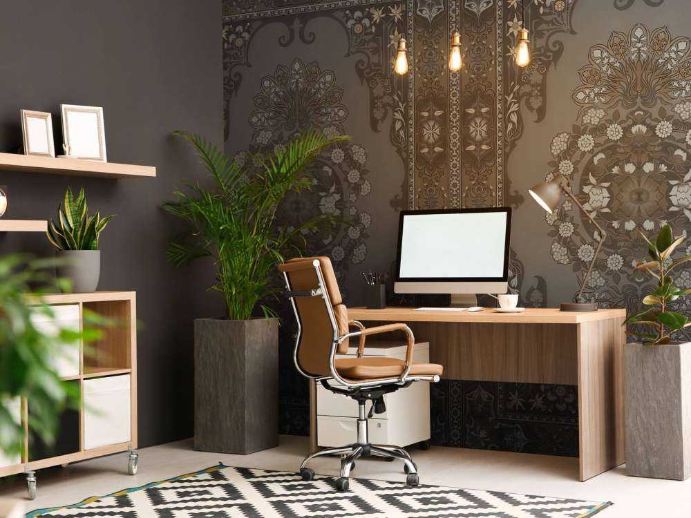Ornements classiques en taupe foncé