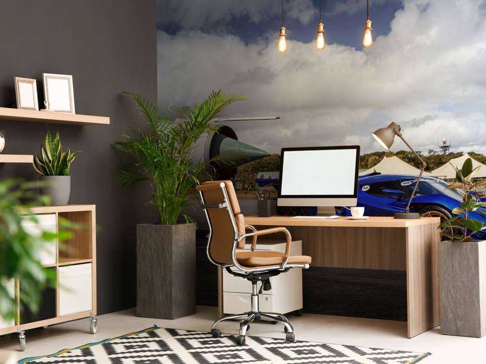 Supercar futuriste à l'aéroport