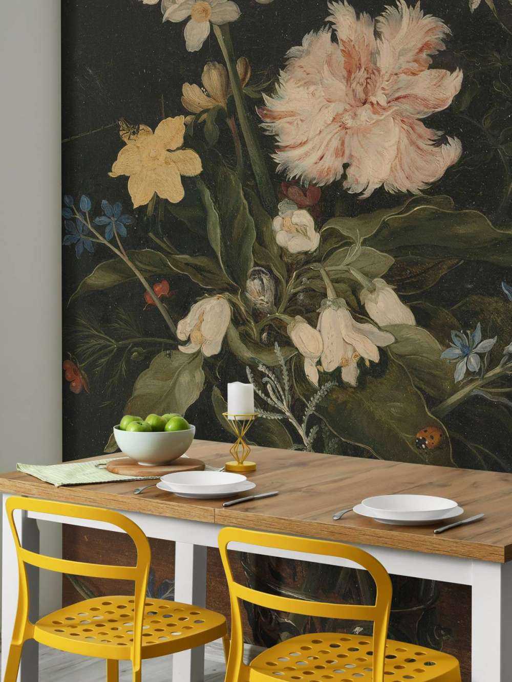 Nature morte aux fleurs dans un verre